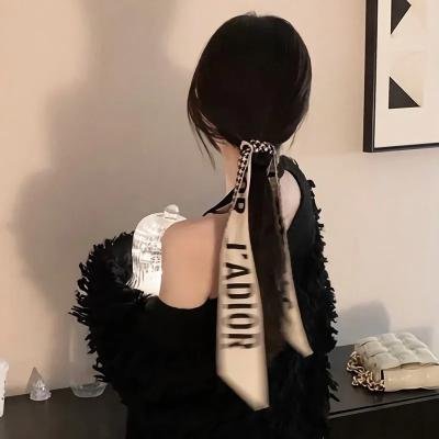 穿成女配后，公主她不伺候了